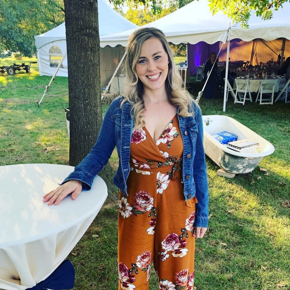Meet your Posher, Caitlin